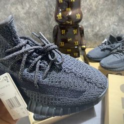 Giày Adidas Yeezy 350 V2 Black Static Phản Quang Like Auth 06