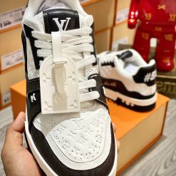 Giày Louis Vuitton LV Trainer #54 White Black Signature Best Quality 07