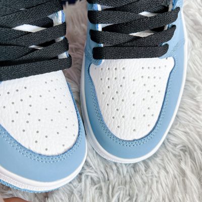 Giay-Nike-Air-Jordan-1-Retro-High-University-Blue (8) Giay-Nike-Air-Jordan-1-Retro-High-University-Blue (8)