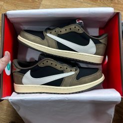 Giày Nike Travis Scott X Air Jordan 1 Low ‘Dark Mocha’ Best Quality 01