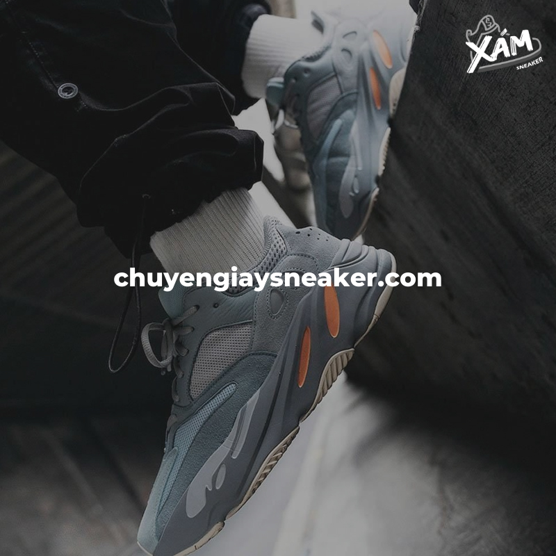 Mẫu giày Adidas Yeezy Boost 700