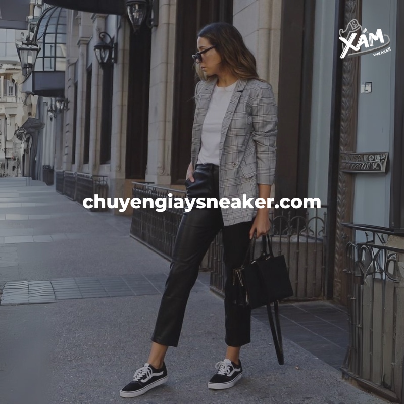 Giày Vans phối áo blazer