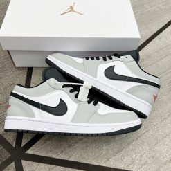 chuyengiaysaneaker-com-giay-nike-air-jordan-low-grey