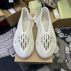 Giày Adidas Yeezy Foam Like auth