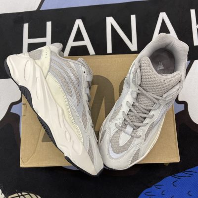 Giày Adidas Yzy700 Siêu Cấp