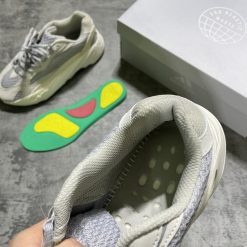 Giày Adidas Yzy700 Siêu Cấp