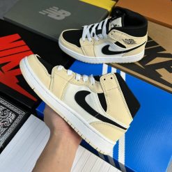 Giày Nike Air Jordan High Màu Kem Siêu Cấp