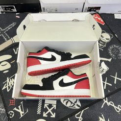 Giày Nike Air Jordan 1 Low Bred Toe Siêu Cấp