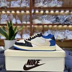 Giày Nike Air Jordan 1 Low Travis Scott Extragment Siêu Cấp