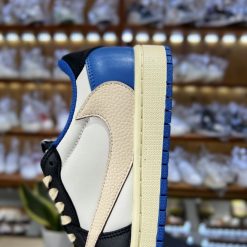 Giày Nike Air Jordan 1 Low Travis Scott Extragment Siêu Cấp