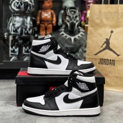 Giày Nike Air Jordan  1 High Panda Like Auth