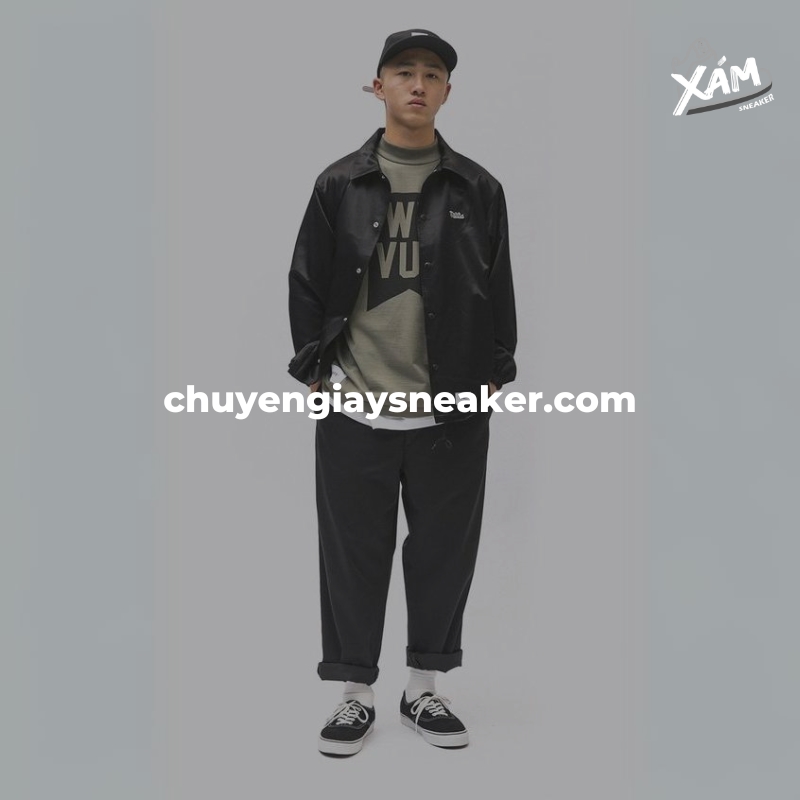 Phối áo khoác với giày Vans