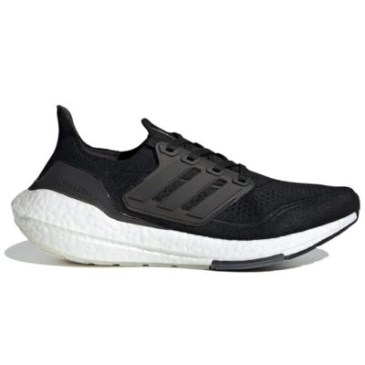 ultra-boost-21-black-white-800x650