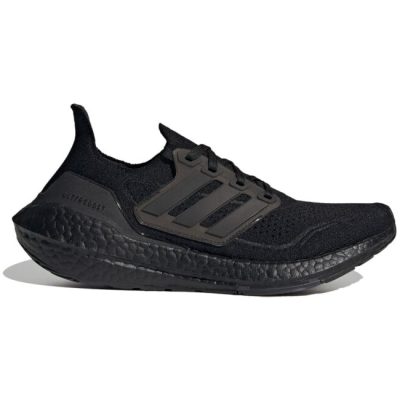 ultra-boost-21-triple-black-800x650